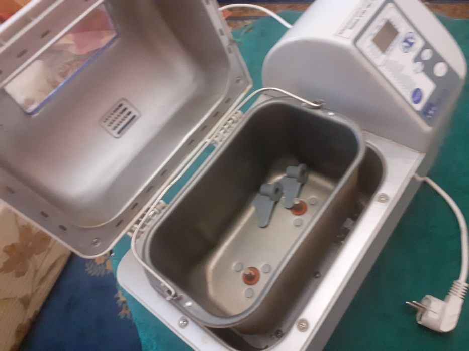 Vand aparat de copt paine