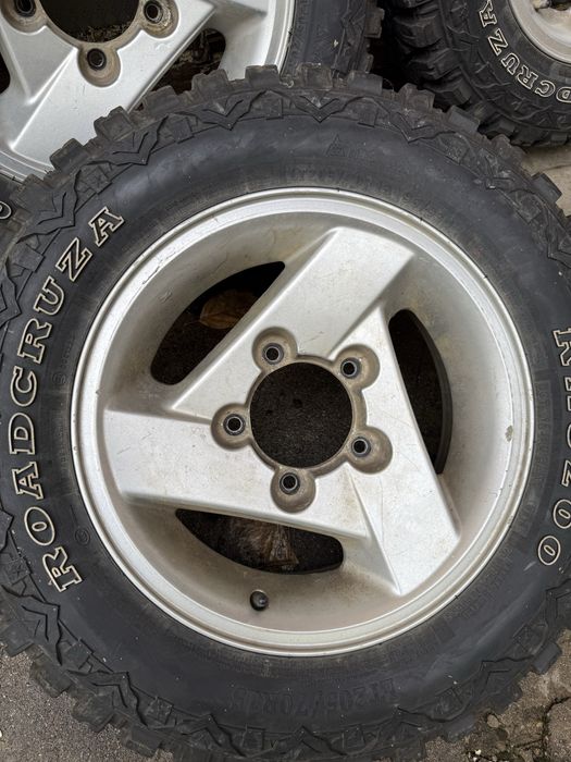 Оригинални Джанти 15 с OffRoad Гуми 205 70 15 Suzuki Jimny /Samurai