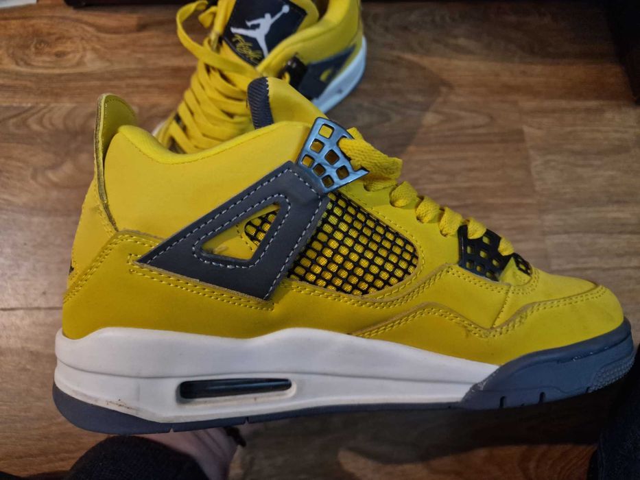 Jordan 4 Yellow – номер 41