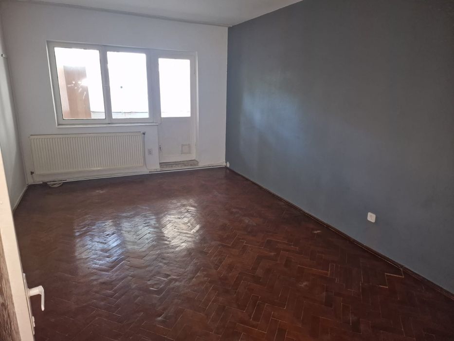 Vând apartament bloc k2