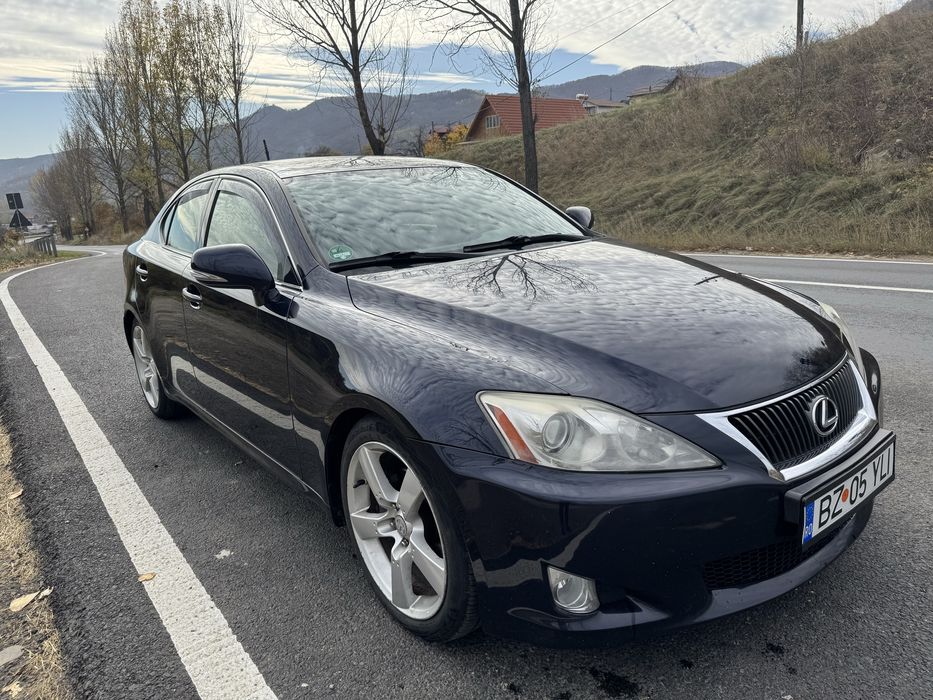 Lexus IS 220D an 2010