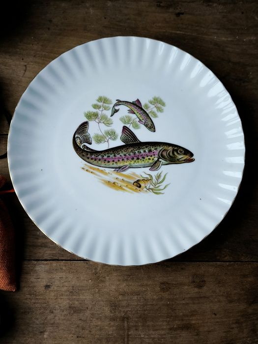 Рибен сервиз за хранене