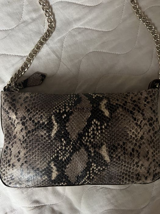 Дамска чанта Guess