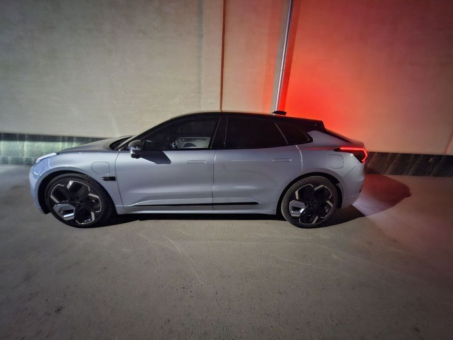 Прод-ся ZEEKR 001 Электромобиль 2022 г.в. Пробег 45000км. Отл.состояни