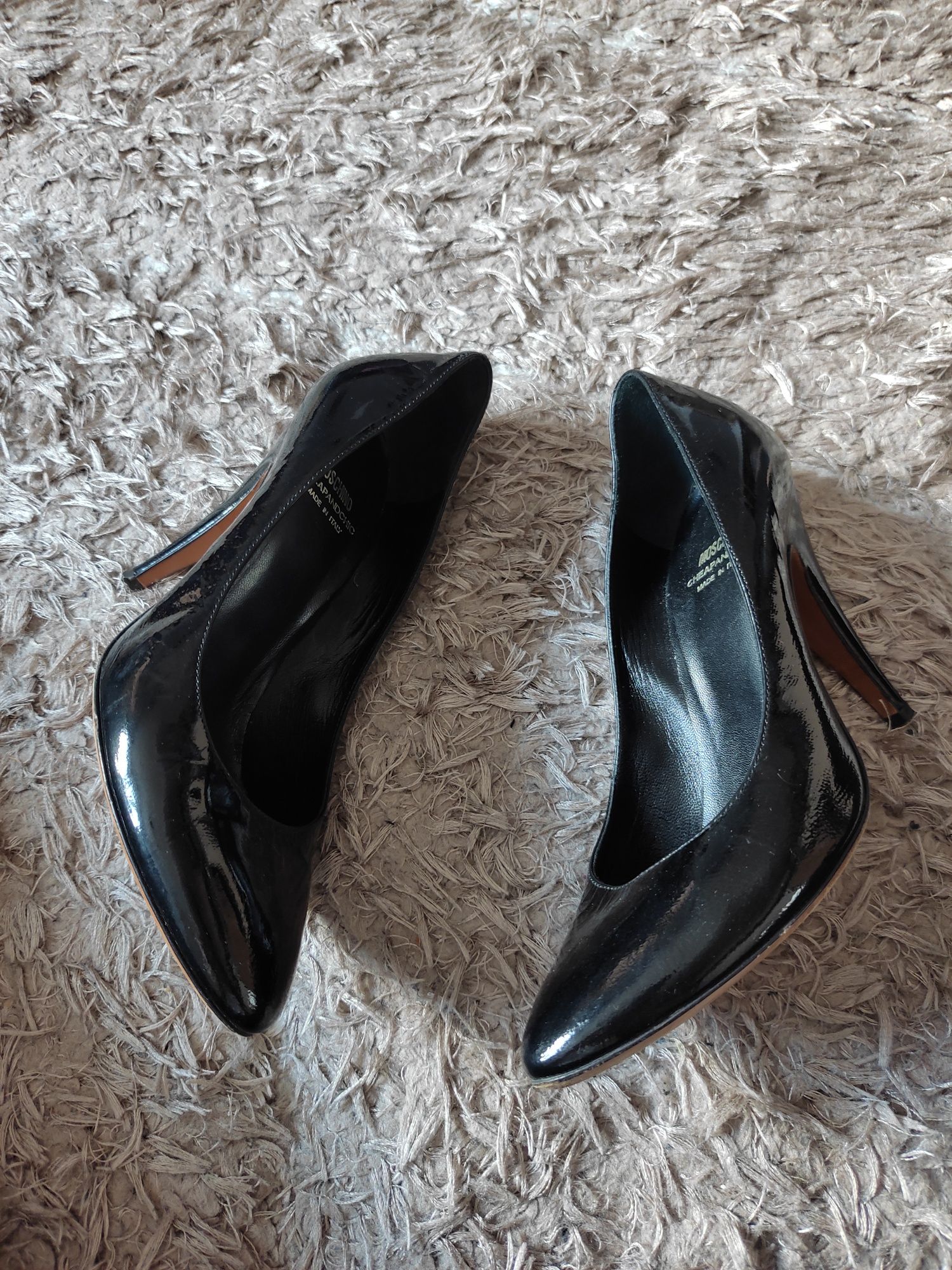 Дамски обувки "Moschino"
