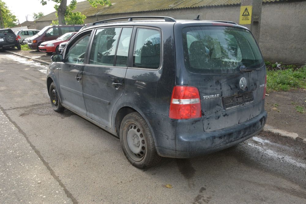 Dezmembrari  VW TOURAN (1T)  2003  > 2010 2.0 TDI Motorina