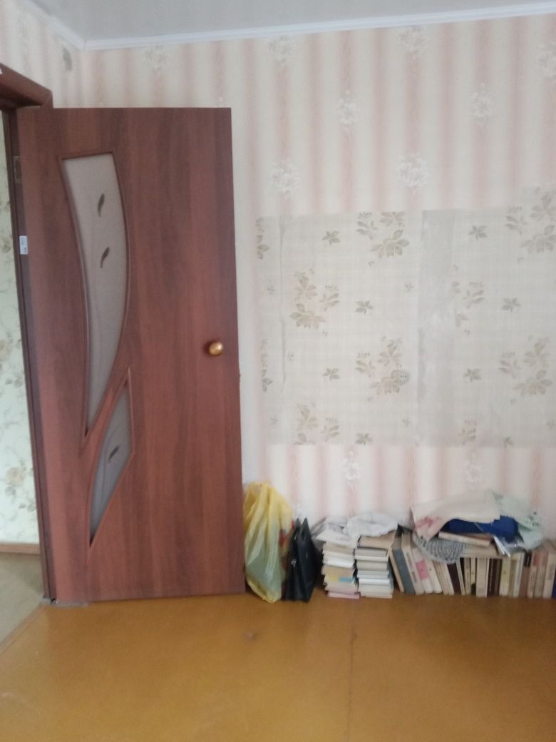 Продам 3 комн.кв.возле 23 школы,ост.Детская больница,кирп.дом