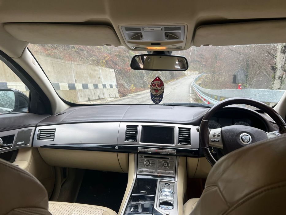 Jaguar Xf 3.0 275 cp 306 DT Motor Range Rover