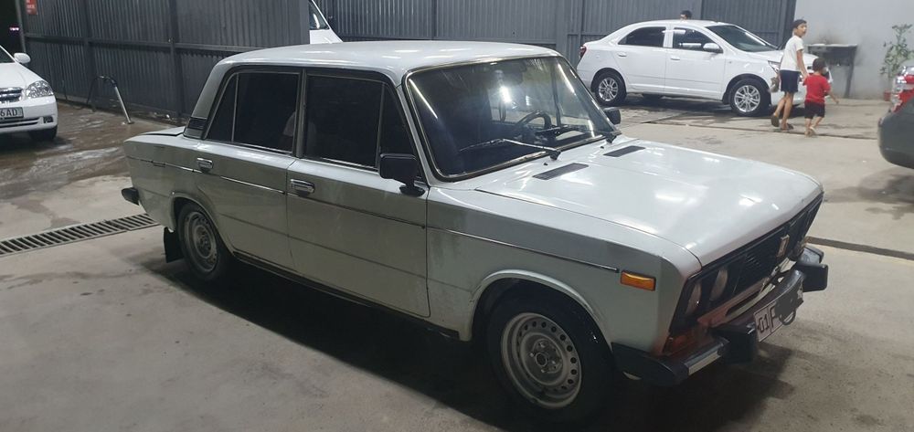 Vaz 2106 sotiladi