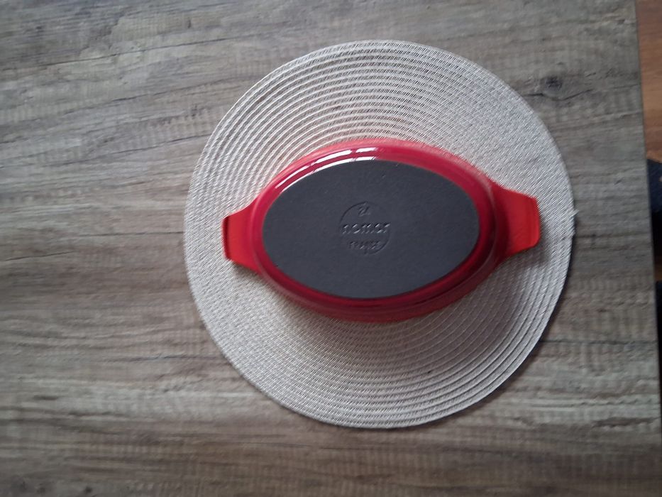 Tigaie ovala din fonta