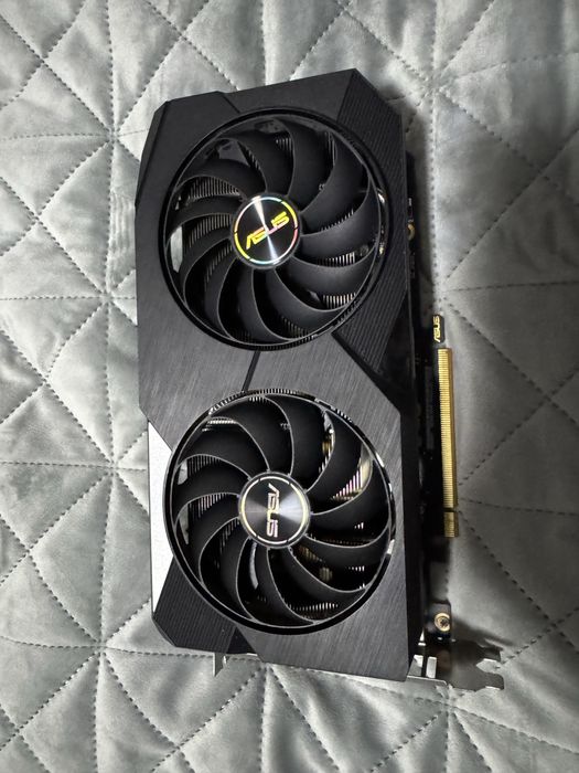 Placa video Radeon RX6650XT