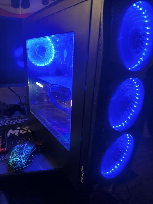 Pc gaming + bundle monitor tastatura mouse