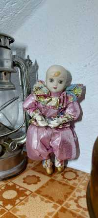 Порцеланова кукла