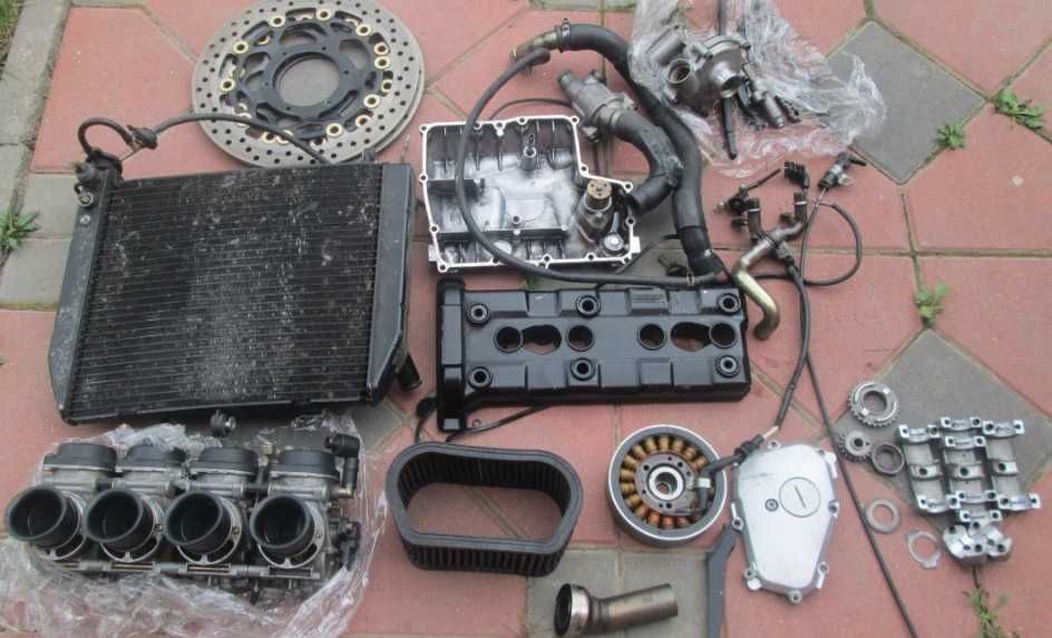 Yamaha R1 1998 1999 FARA motor carene faruri