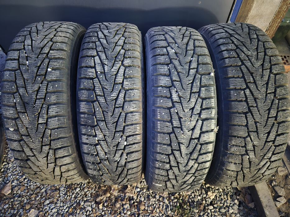 Резина зимняя. R17. Ширина225 высота65 диаметрR17 Шипованная.