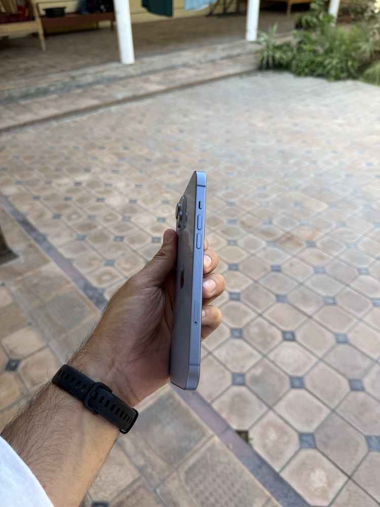 Iphone 14 plus blue