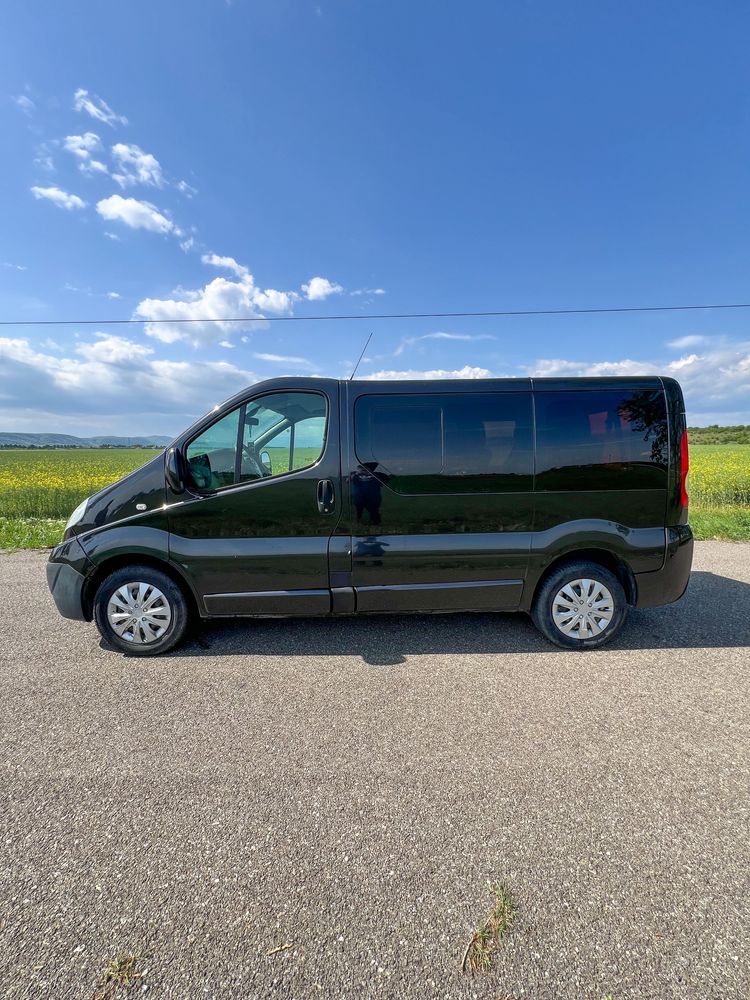 Opel Vivaro 8+1 Passanger