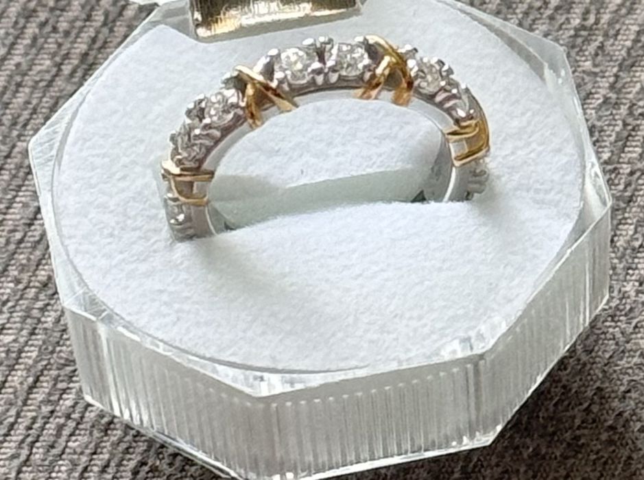 Халка с лаб. диаманти (moissanite, мойсанити)