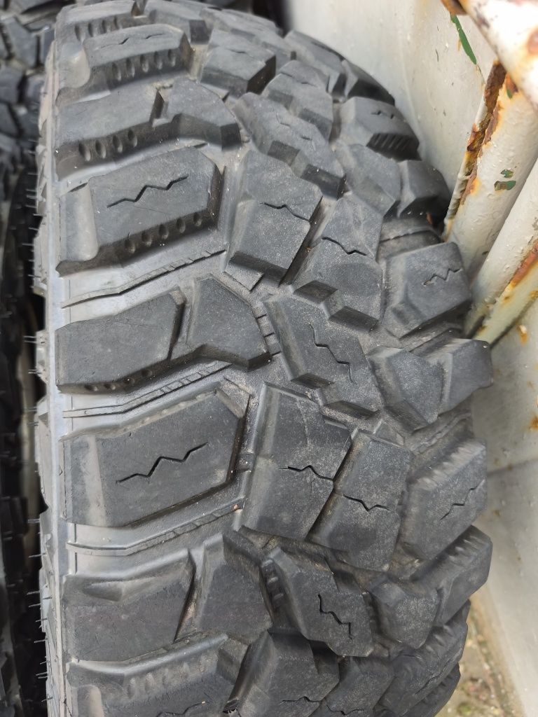 Гуми 31/10.5/15 Cooper Discoverer