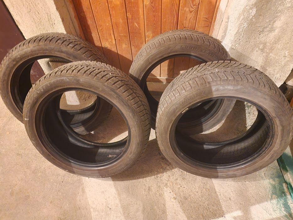 4бр зимни гуми Goodyear UltraGrip Performance 225/50/17, DOT 16/18