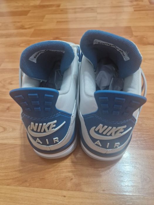 Adidași Jordan patru