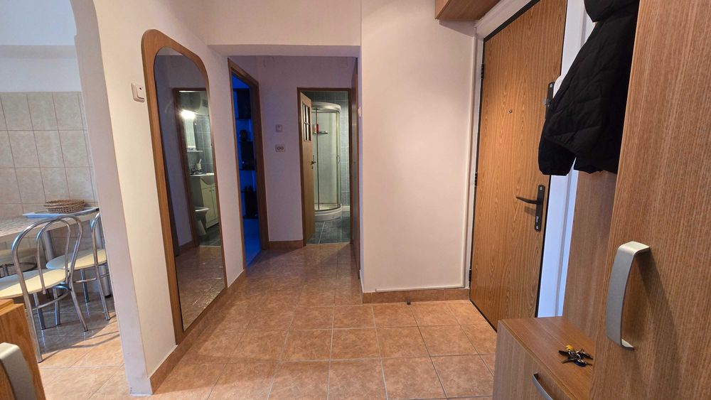 Vând apartament 2 camere mobilat complet, Port Turistic Mangalia