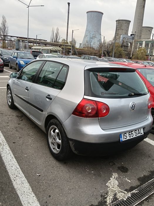VW Golf 1.6 benzina