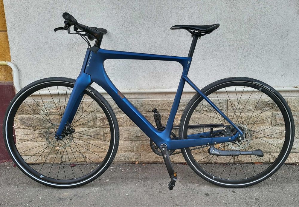 Vând bicicleta avenue