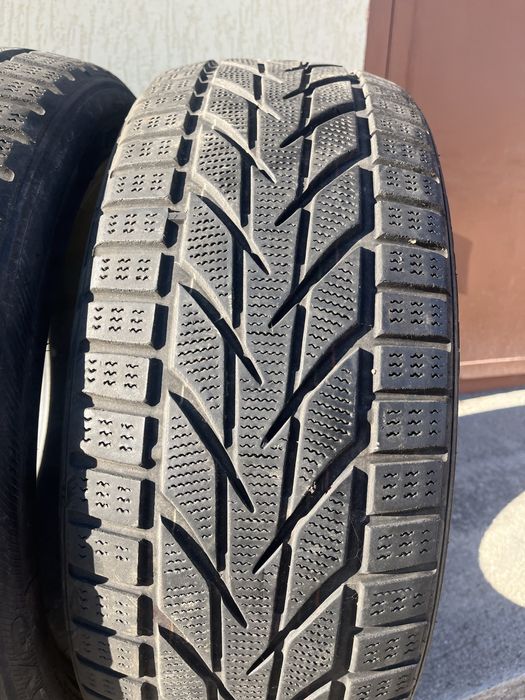 4 бр. зимни гуми 225/45/18 Toyo 5 mm DOT 1916