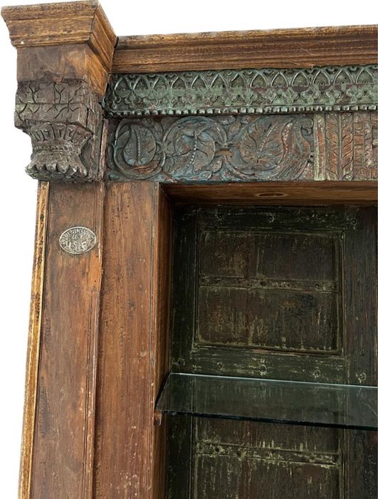 Dulap vintage fabricat in India