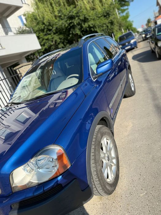Vând Volvo XC90
