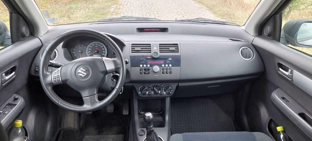 Продавам Suzuki Swift 1,3i Газ-бензин 93000 км.