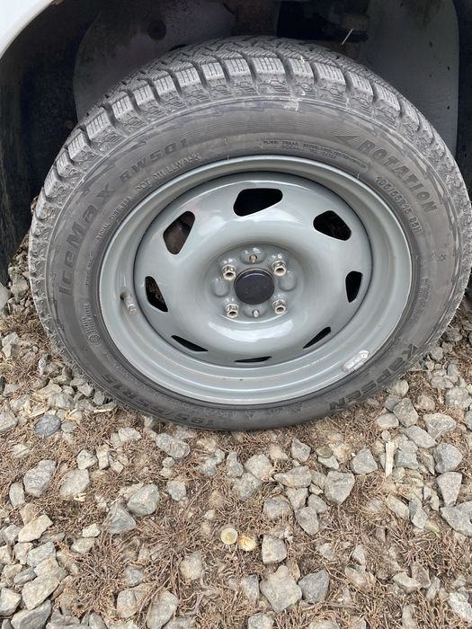 Диски с покрышкой зимные 195/55/15