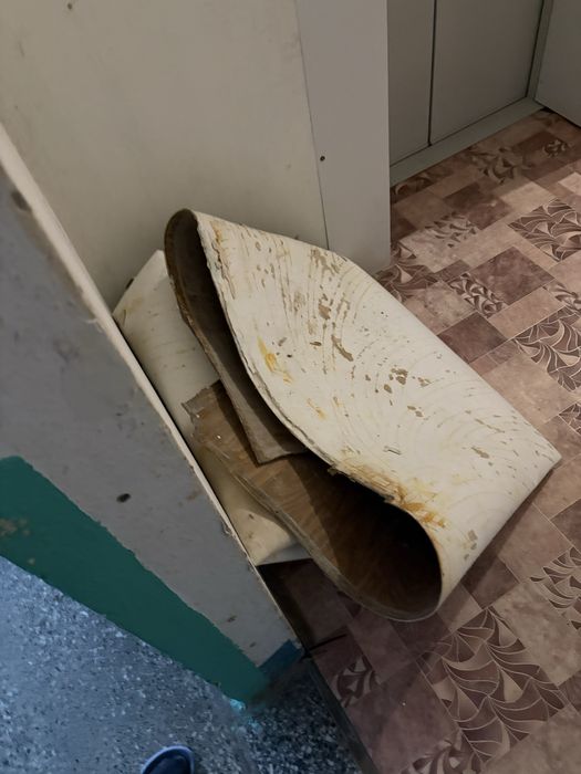 Отдам линолеум