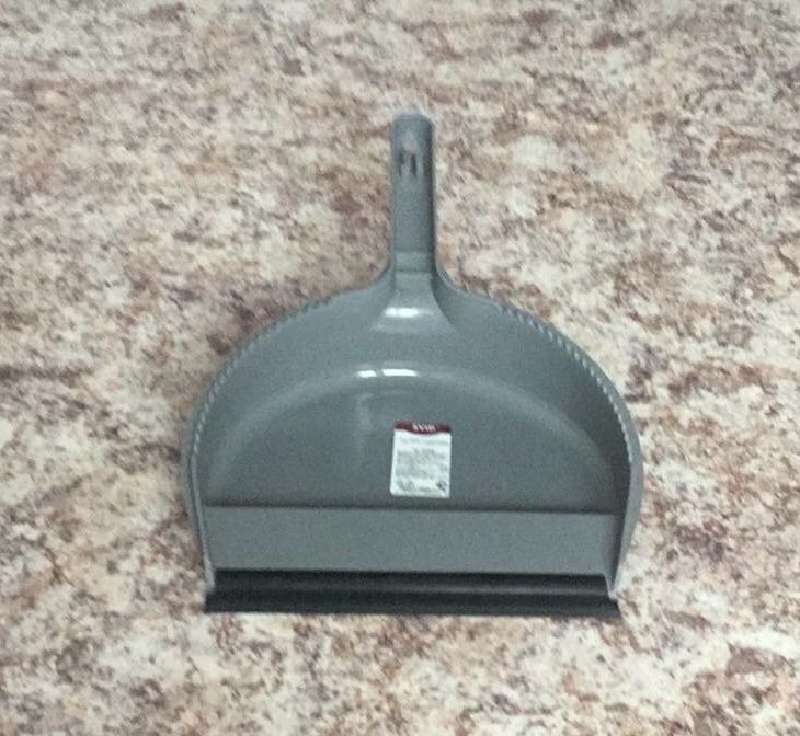 Совок пластиковый