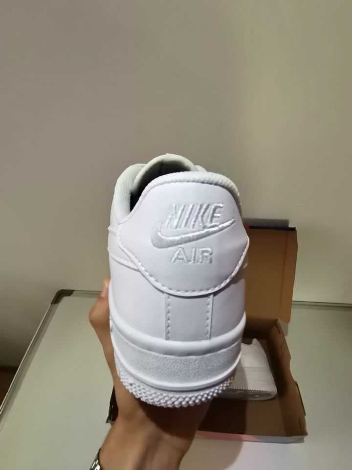 Adidasi Nike AirForce 1 Low Tripple White Universali