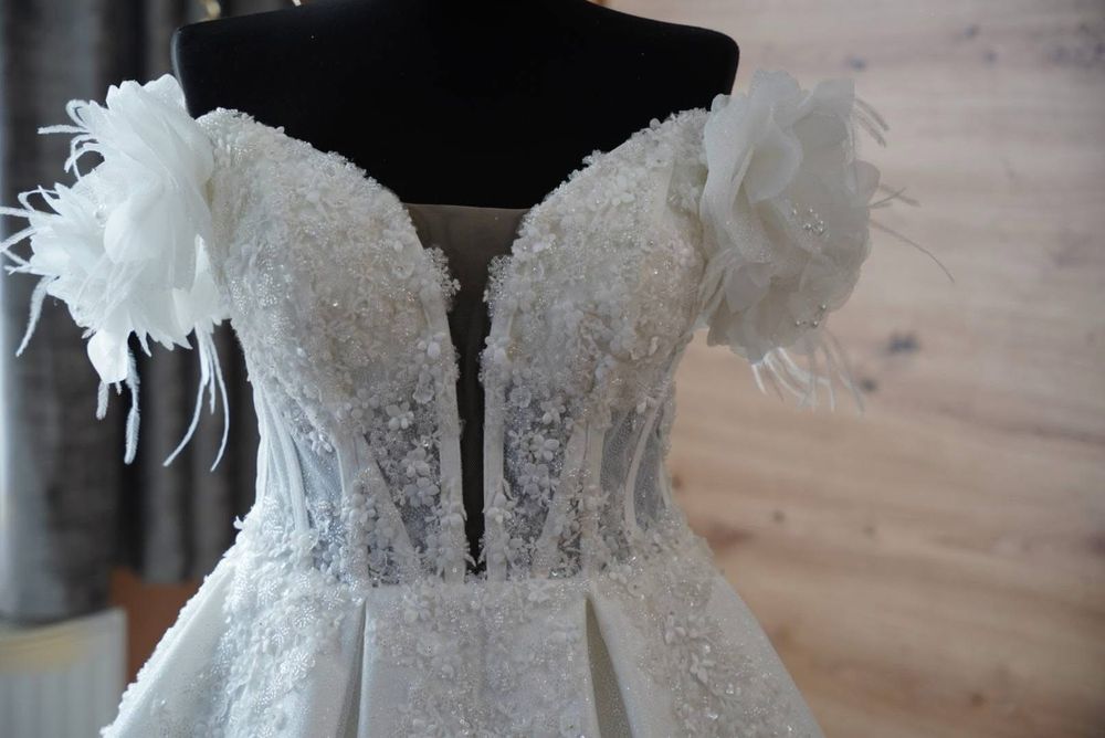 Vând rochie de mireasă