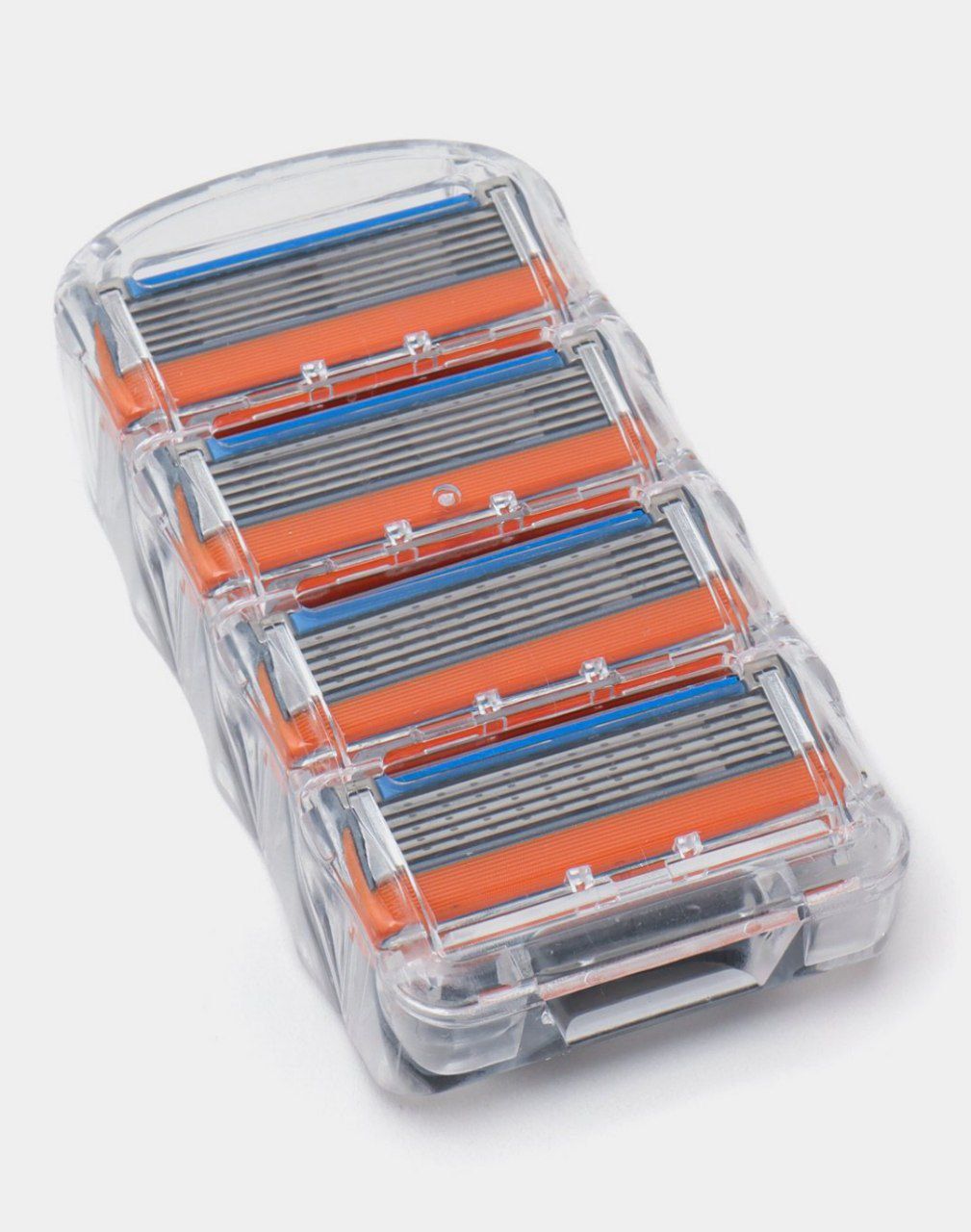 Сменные кассеты для мужской бритвы включают 5 острых лезвий, снижающих
