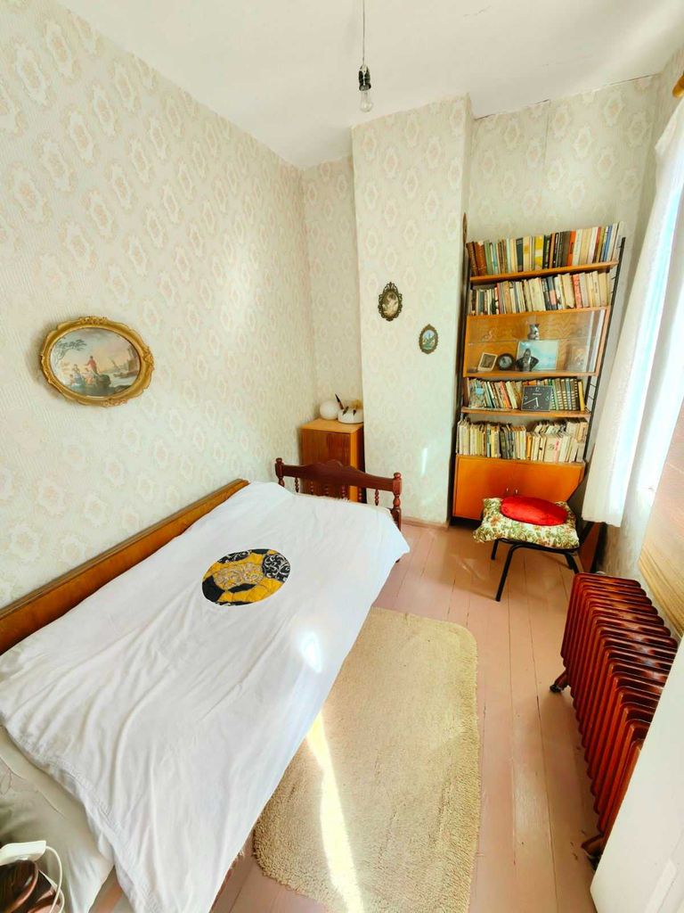 Продава се Къща в с. Кралев дол, Област Перник - 382 кв.м за 322 €/кв.м - Снимка #3