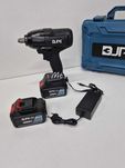 Pistol de impact 1/2" DJPE M17-32 800Nm 2 acumulatori