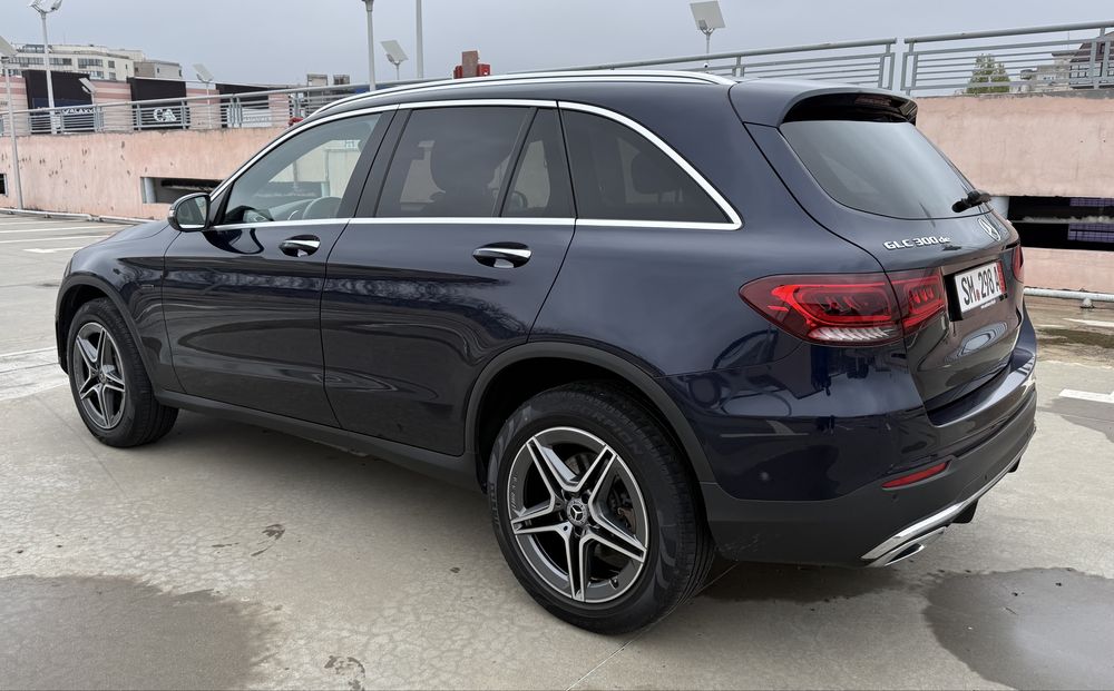 Mercedes Benz Glc 300 de 4Matic Amg line Multibeam Distronic Burmester