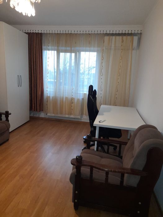 Inchiriez apartament 2 cam