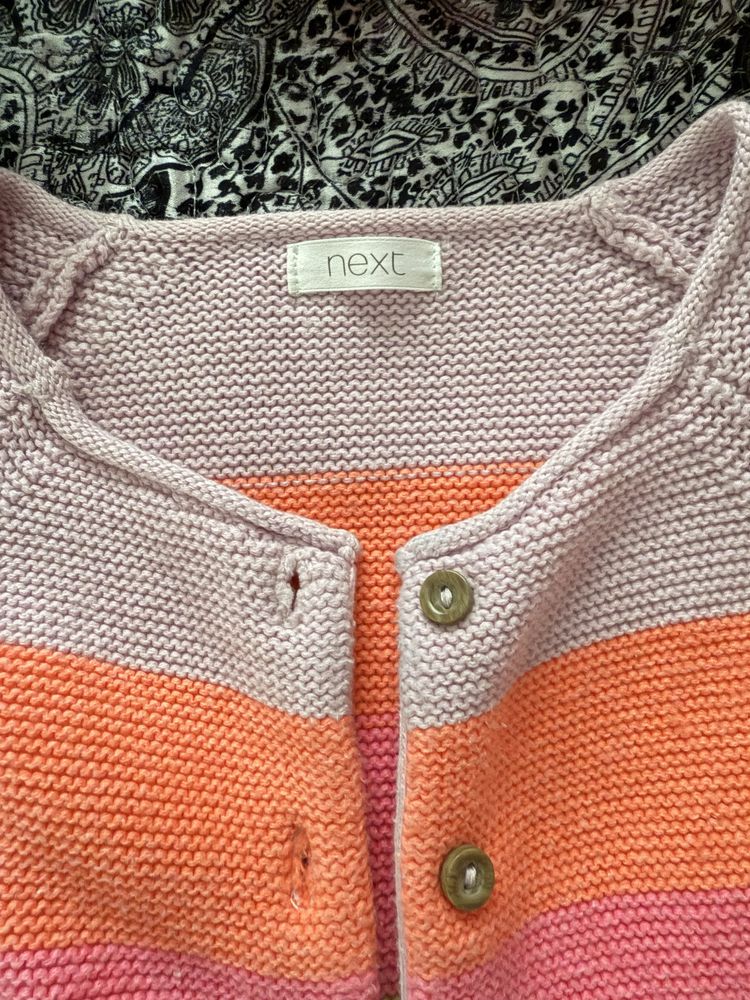 Pulover next fetite