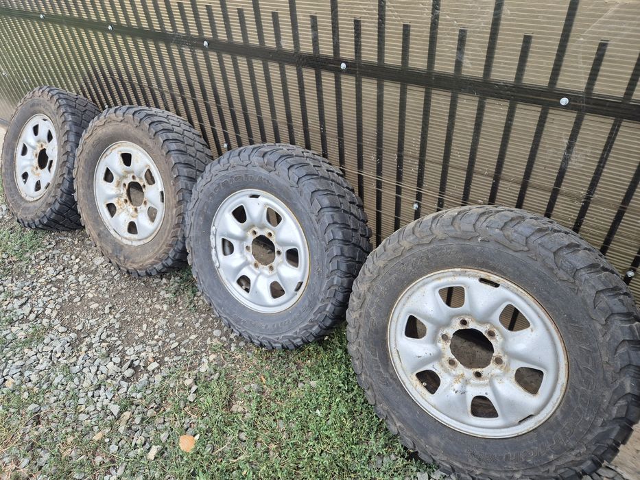 Jante Toyota Hilux/Land Cruiser 6x139 cu BF-Goodrich 225/75R16