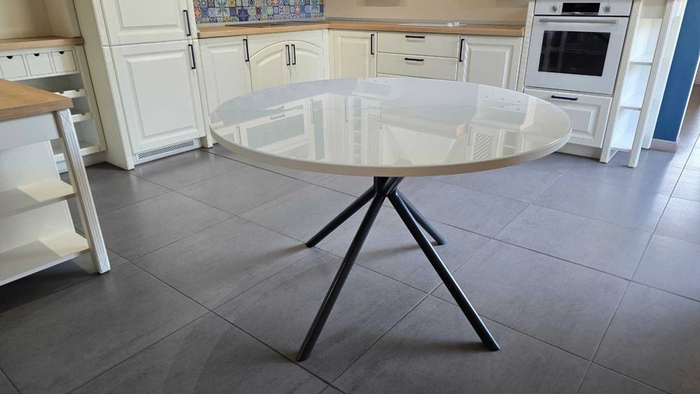 Кръгла трапезна разтегателна италианска маса Connubia 120 см