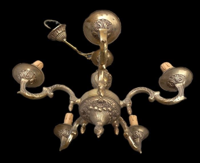 Candelabru Empire din bronz,stare excelenta piesa frumoasă cu o lucrăt