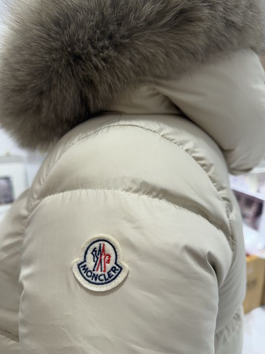 Продам пуховик новый 46 размер 148000