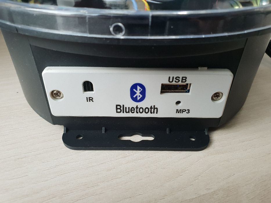 Bluetooth Диско лампа с вградени тонколонки + Флашка USB LED Light Mag