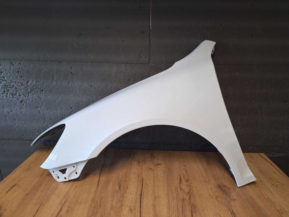 Aripa Fata Stanga Skoda Octavia 2 II An 2008-2013 (LB9A (Alb))