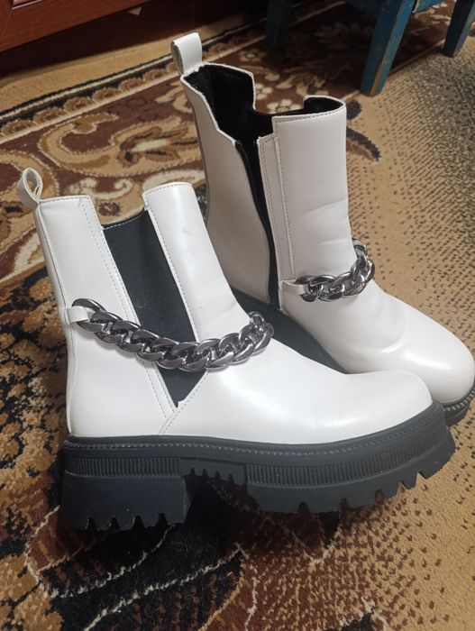 Женские демисезонные сапоги